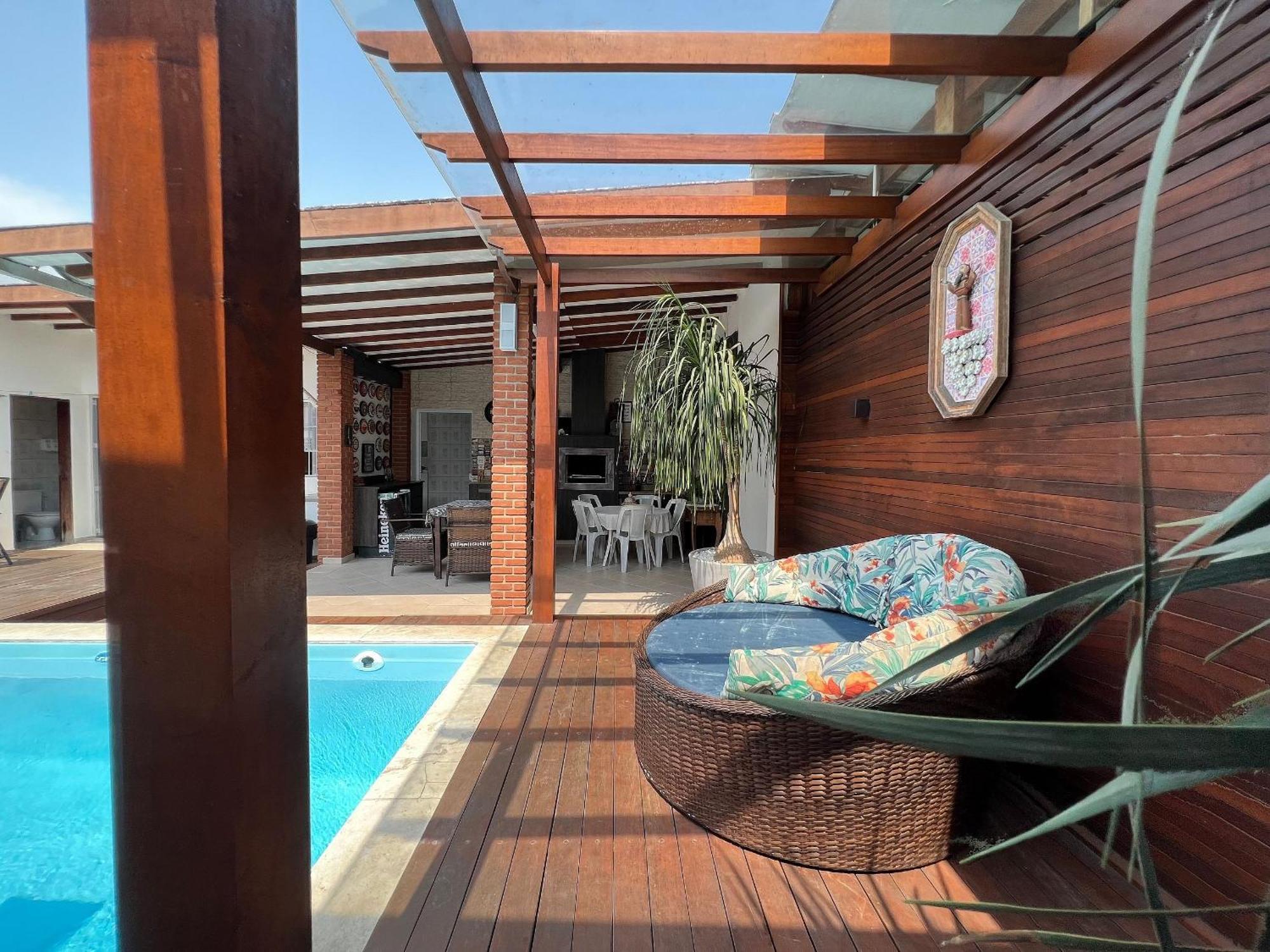 Casa agradável com piscina, a poucos passos da Praia Peruíbe Exterior foto