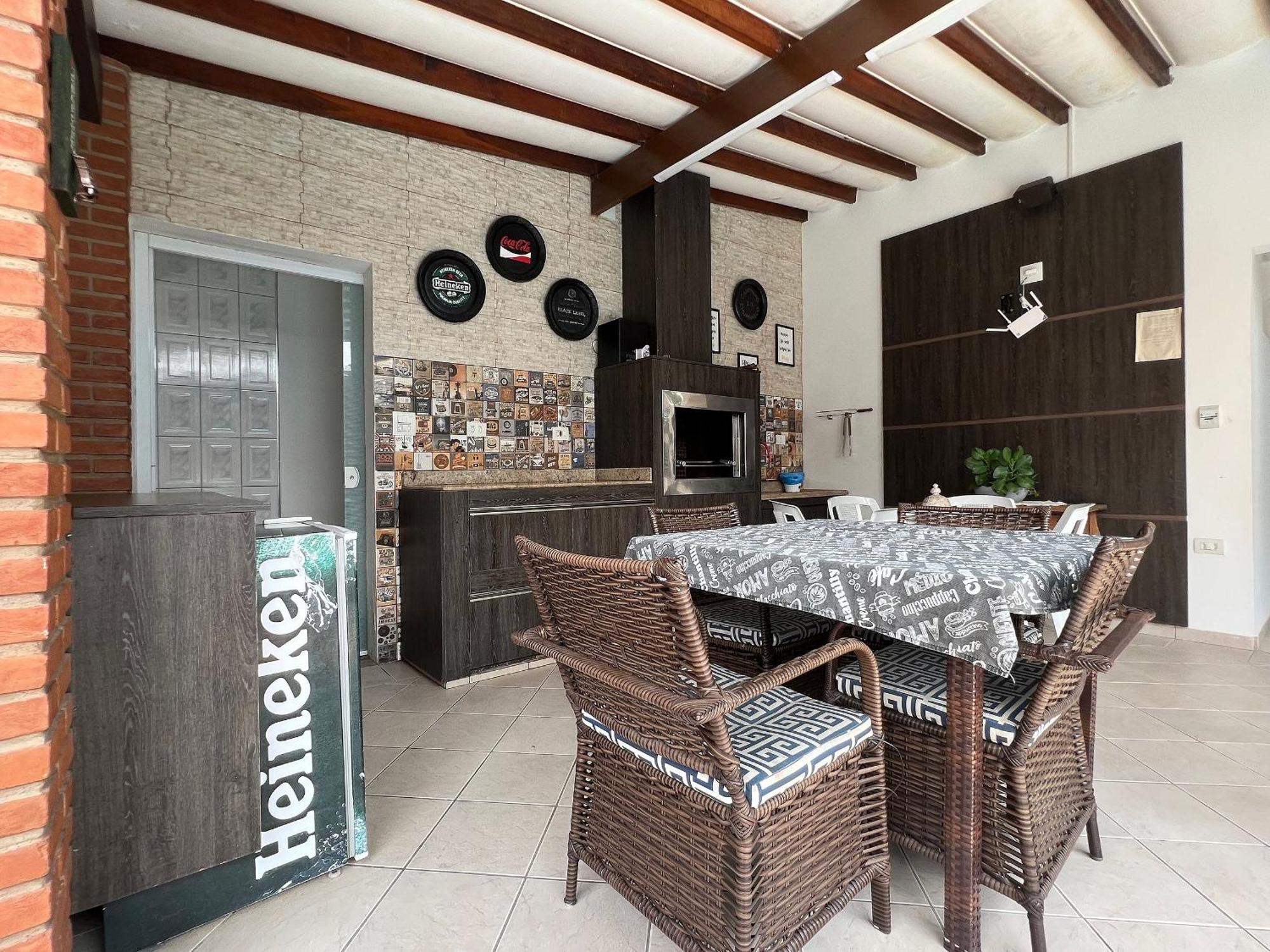 Casa agradável com piscina, a poucos passos da Praia Peruíbe Exterior foto