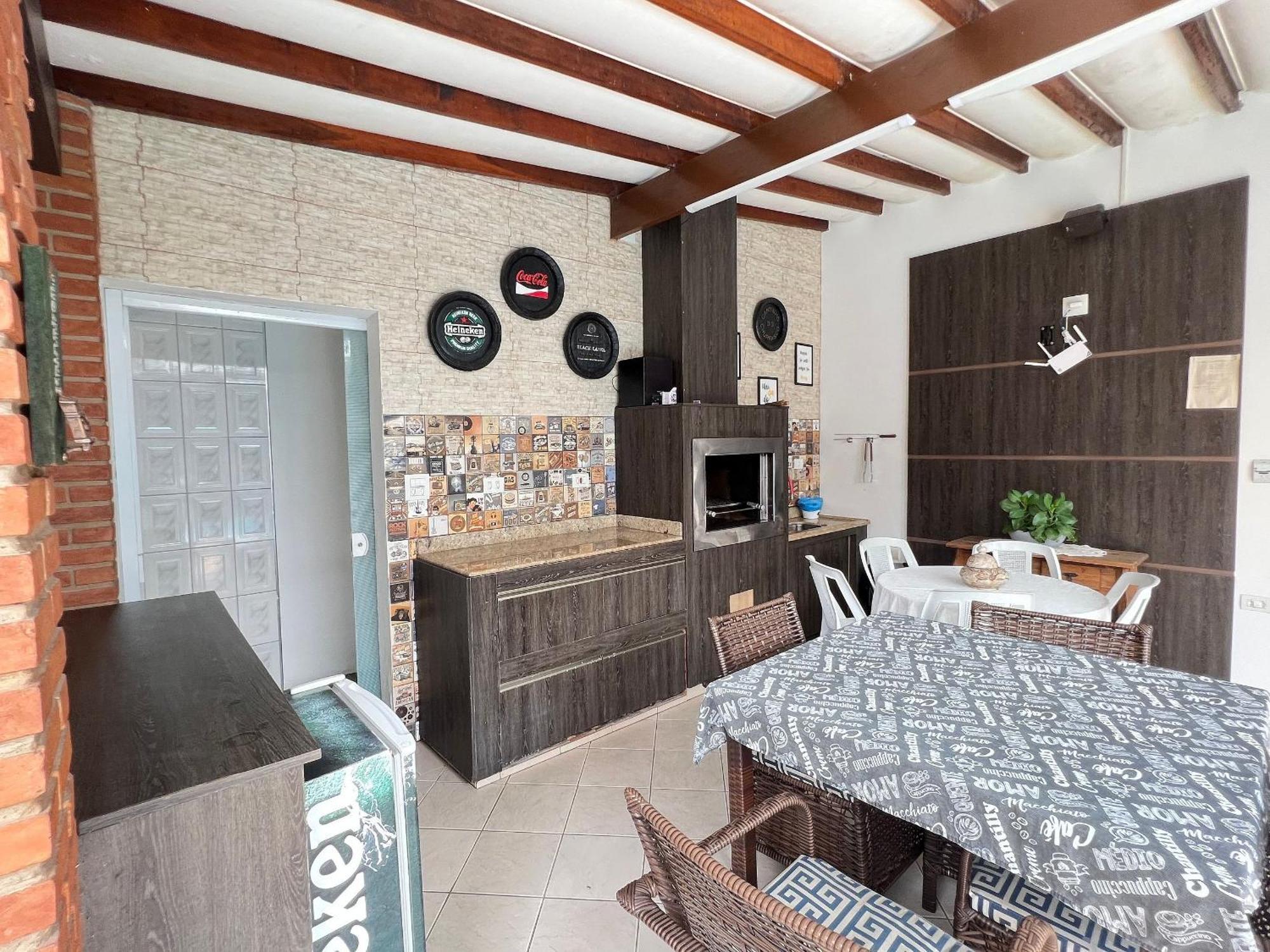 Casa agradável com piscina, a poucos passos da Praia Peruíbe Exterior foto