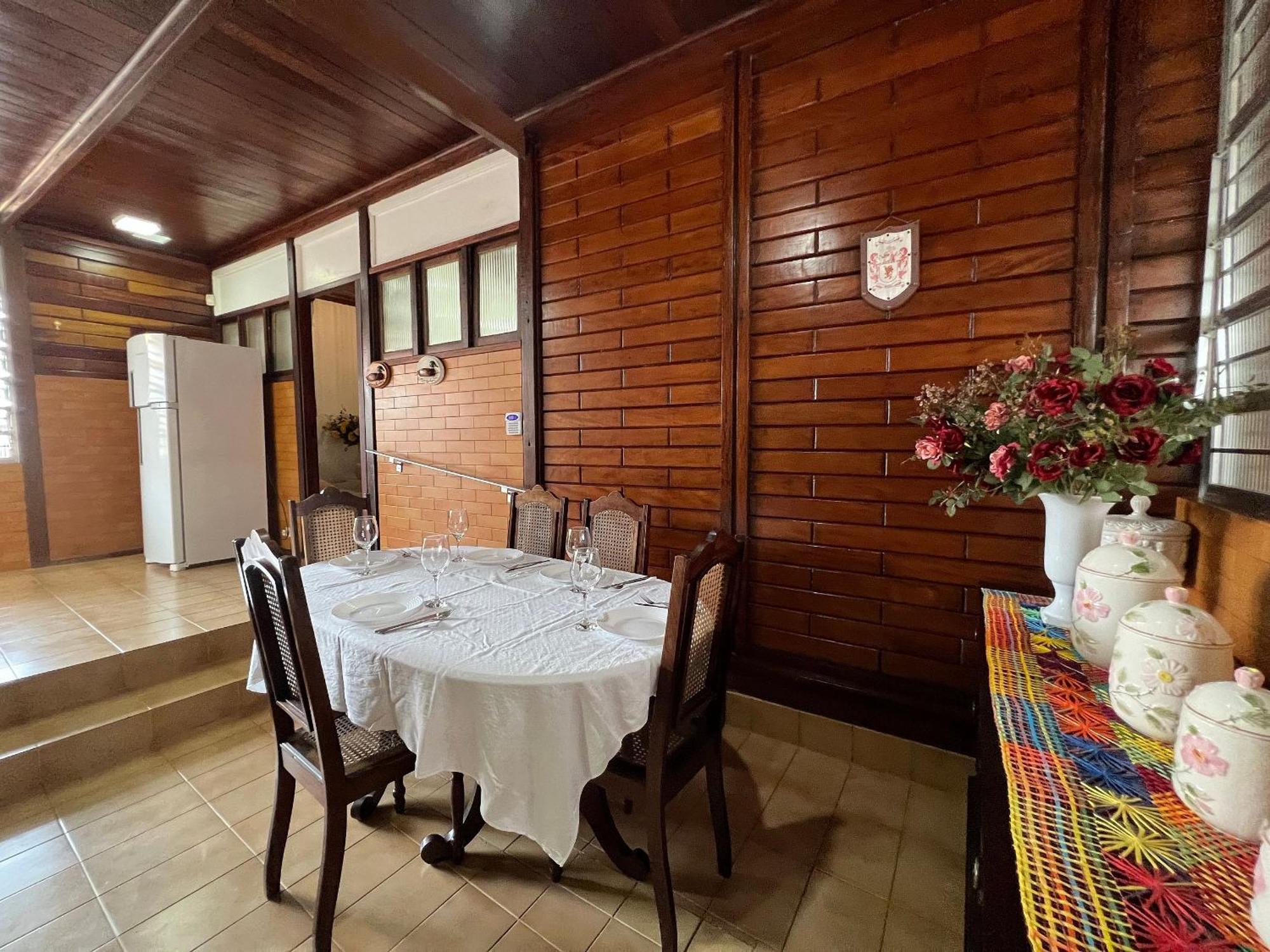 Casa agradável com piscina, a poucos passos da Praia Peruíbe Exterior foto