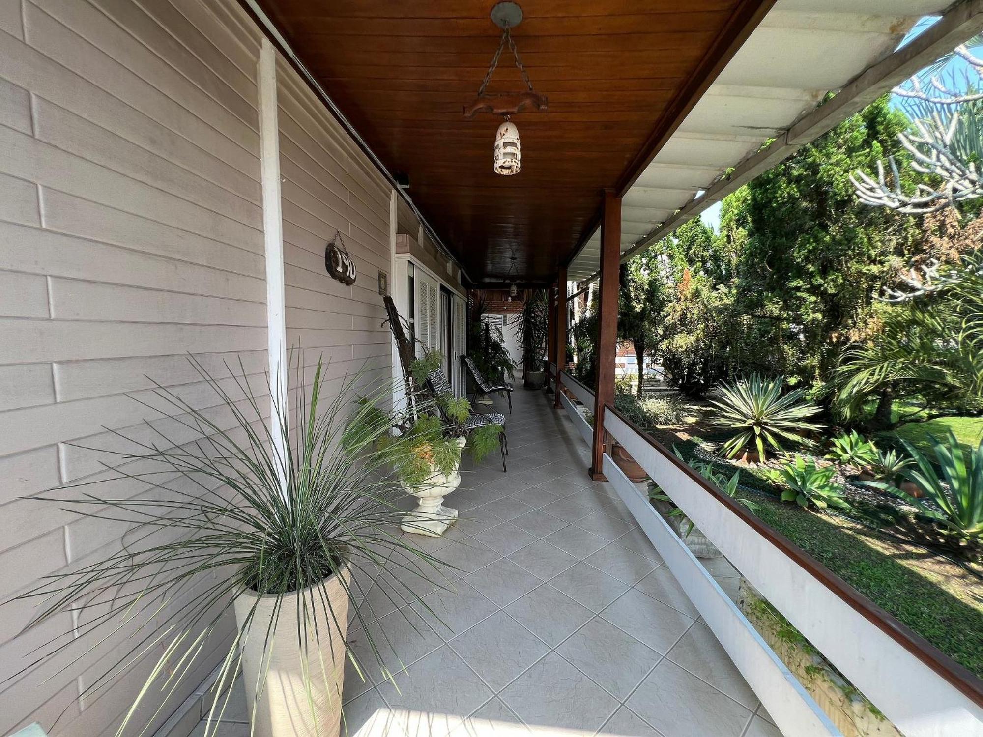 Casa agradável com piscina, a poucos passos da Praia Peruíbe Exterior foto